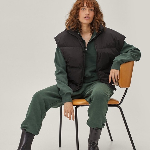 Nasty Gal Puffer Vest - Picture 2 of 7